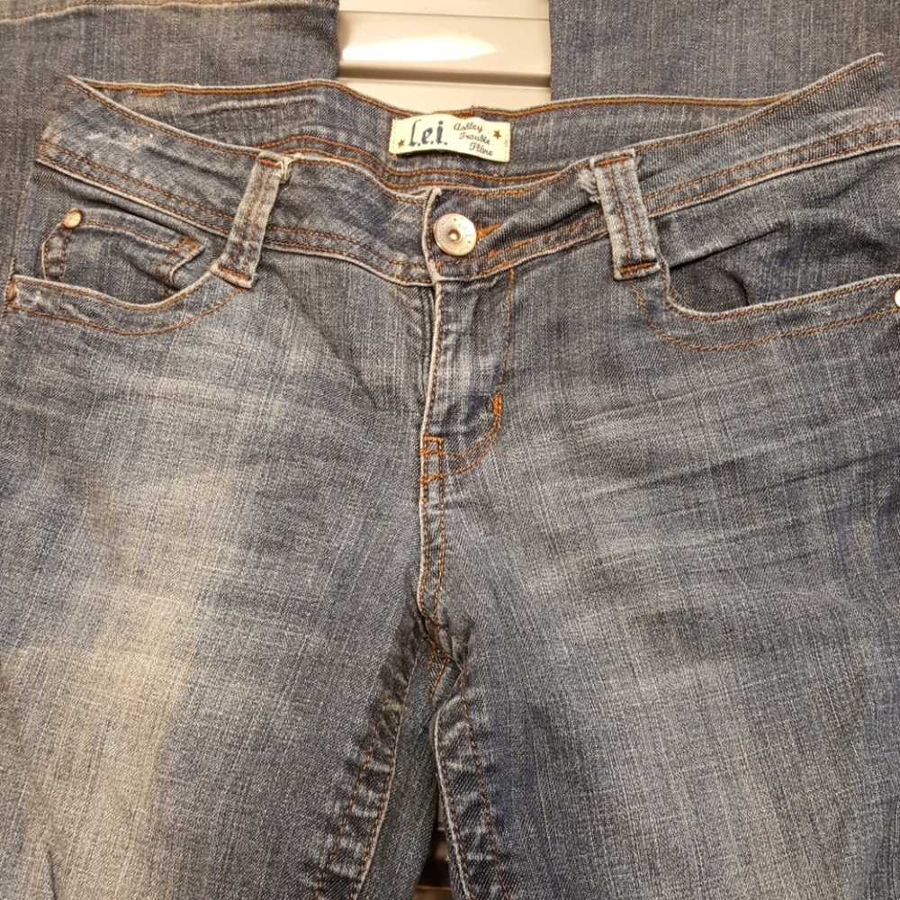 l.e.i. Jeans